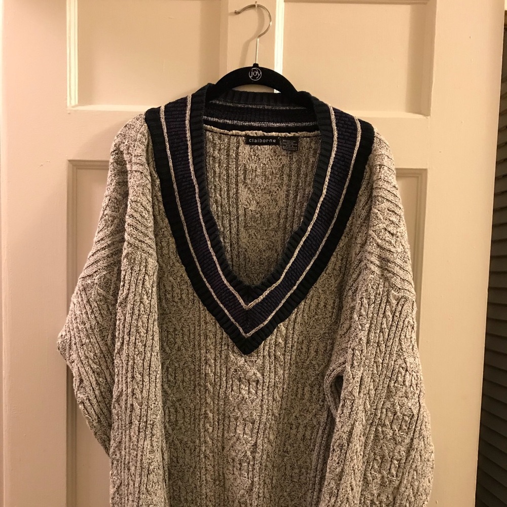 Men’s Claiborne sweater.